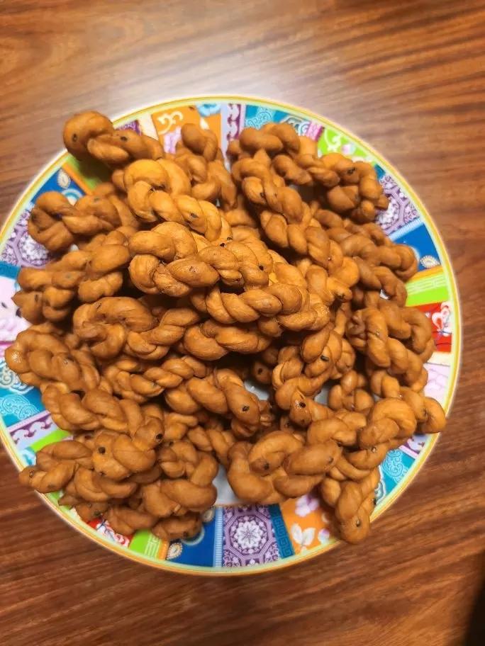 鸡蛋小麻花