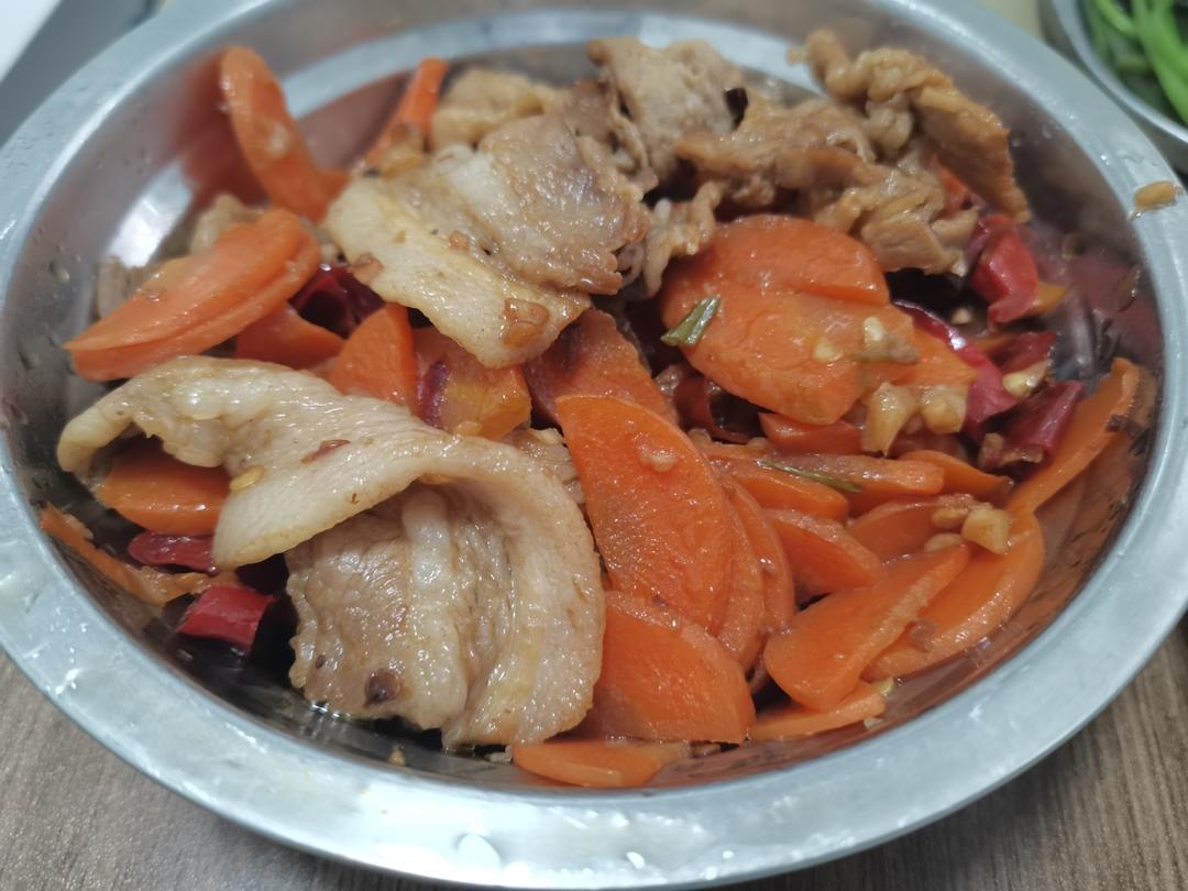 超下饭的胡萝卜炒肉