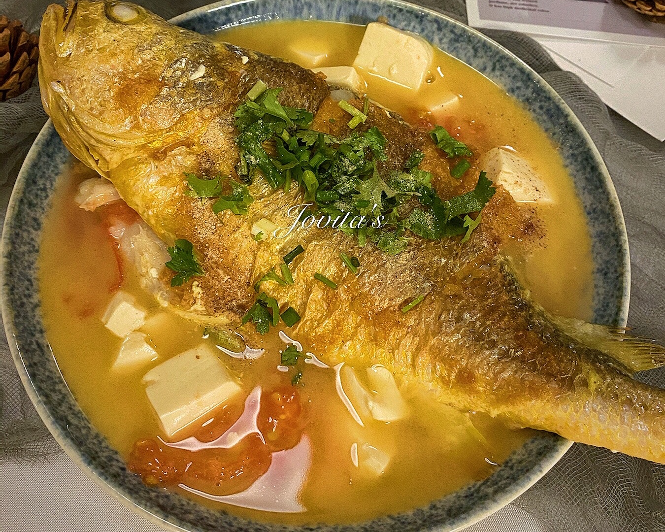 蕃茄🍅黄鱼豆腐汤-新手也能煎好鱼肉细致的黄鱼技巧