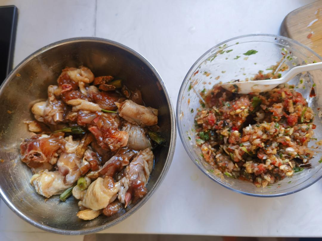 火烧云招牌菜【土豆油焖鸡】！咕噜一锅煮，香到没边！