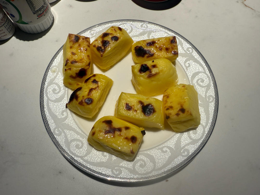 烤牛奶，又叫烤鲜奶（全蛋版，消耗牛奶）