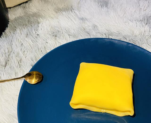 快手甜品——1个鸡蛋版榴莲班戟(千层)的做法