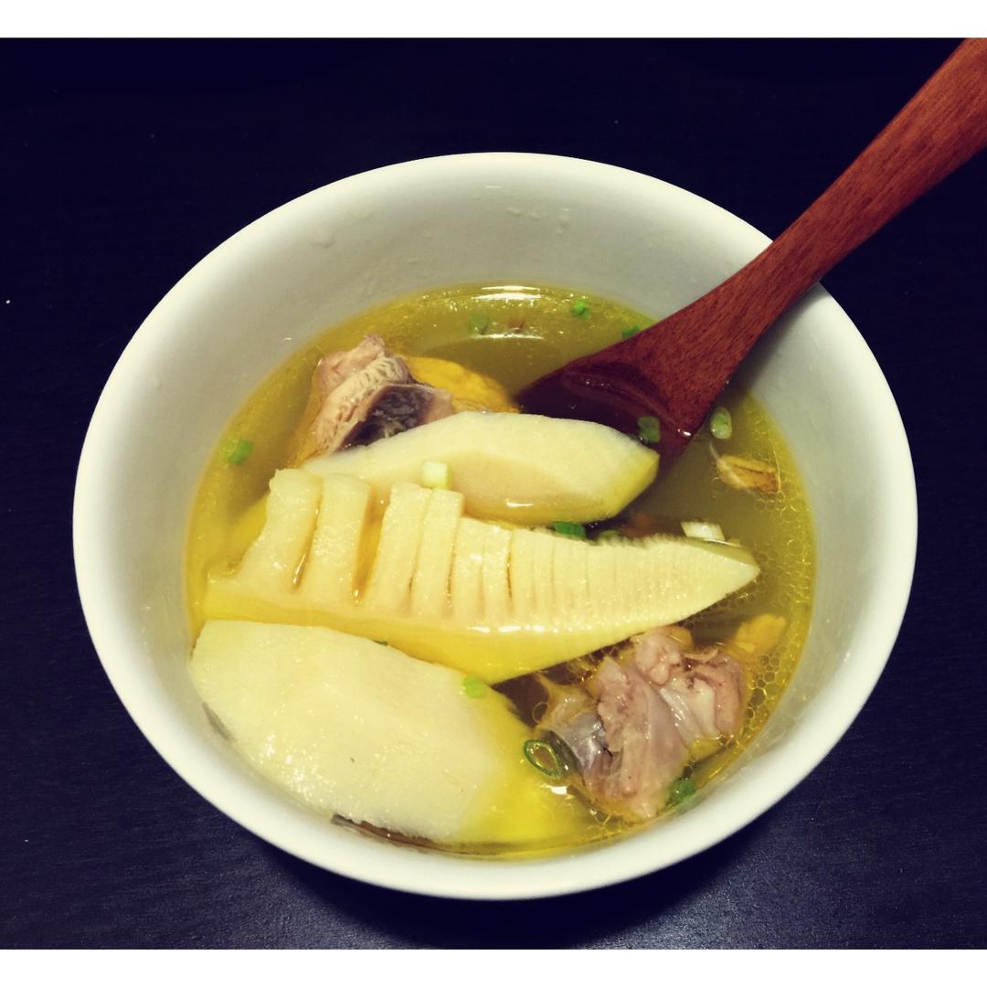 冬笋土鸡汤