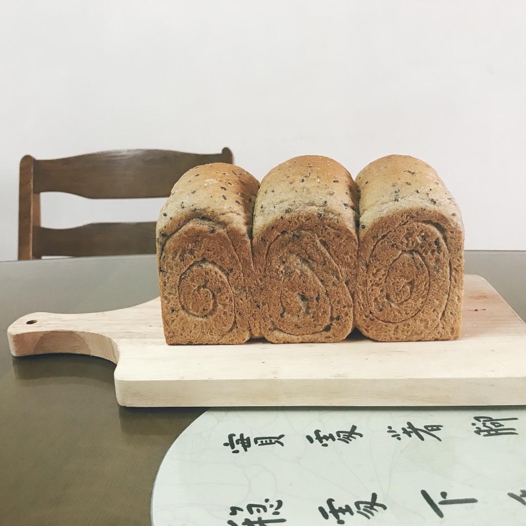 双种芝麻全麦吐司 100%全麦 烫种+波兰种