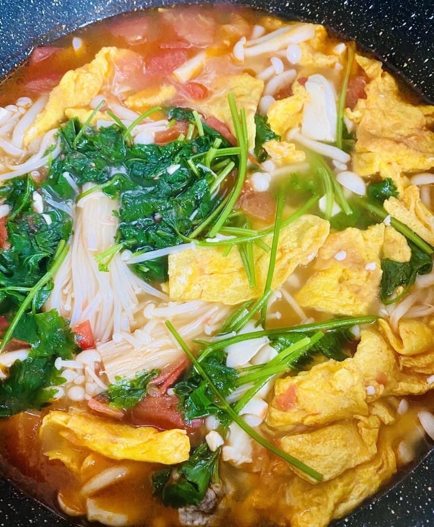 西红柿菌菇豆腐汤