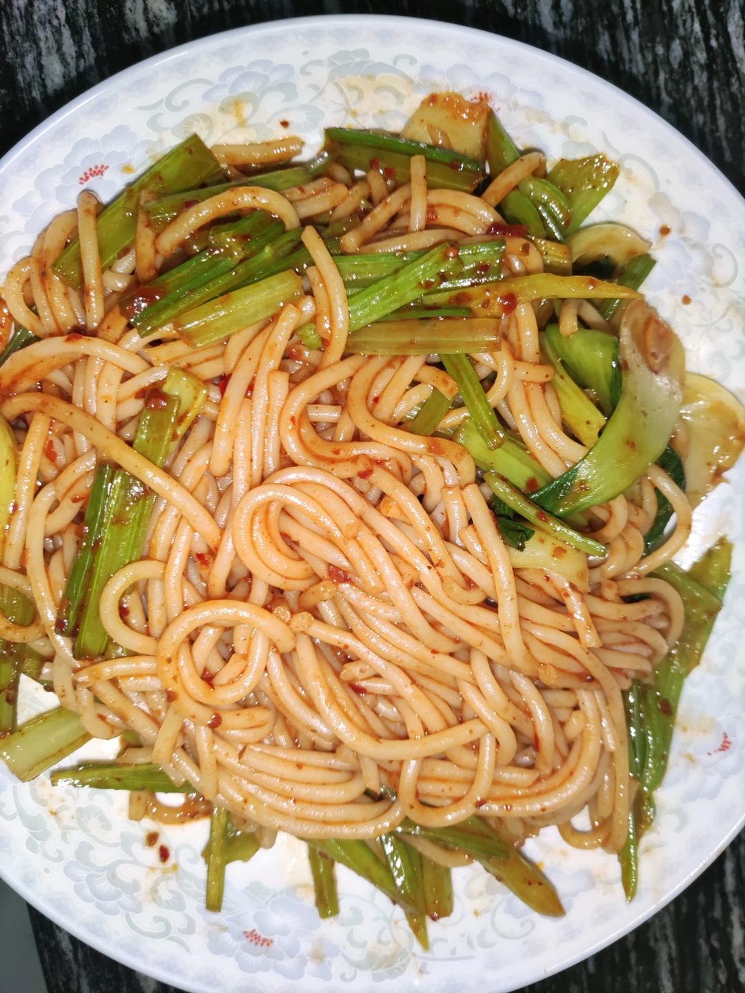 刺激灵魂：新疆爆辣炒米粉🍜