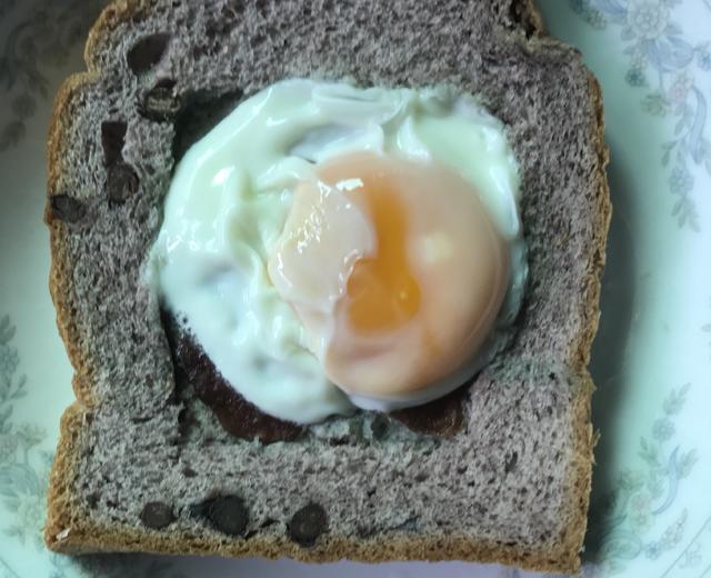1分钟早餐——吐司蛋的做法