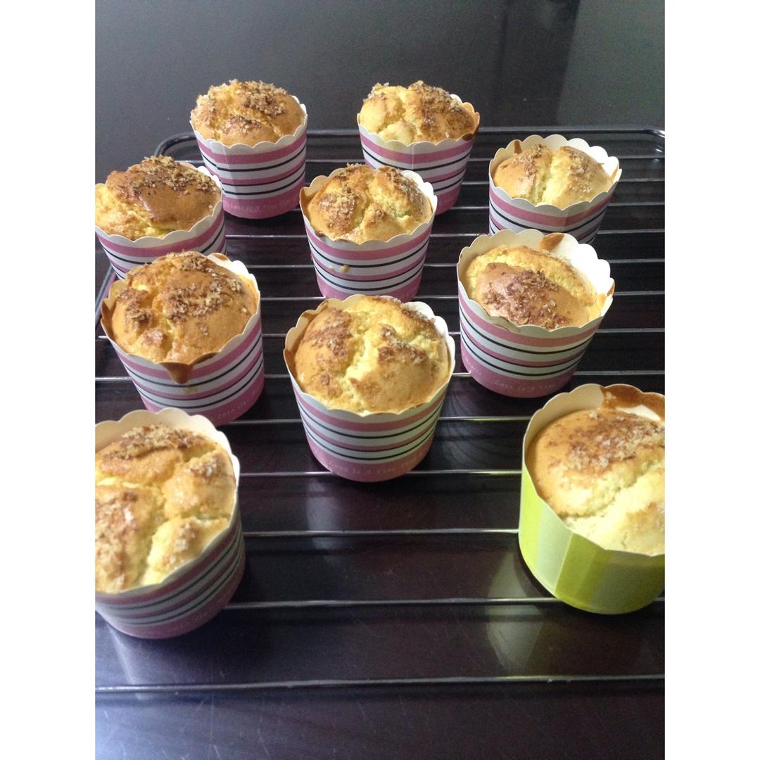 不会回缩的纸杯蛋糕--海氏烤箱定制