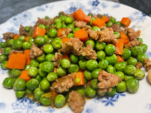 tiger妈咪家常菜之肉末炒豌豆胡萝卜粒的做法 步骤9