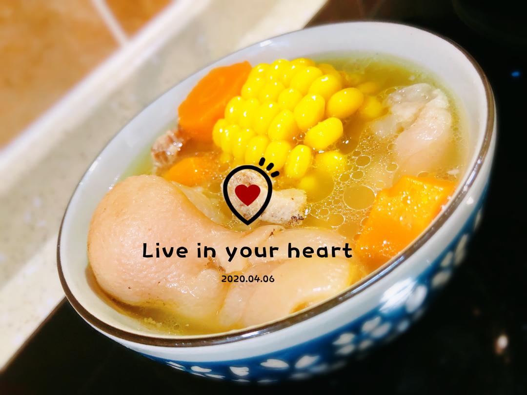 胡萝卜玉米猪蹄汤