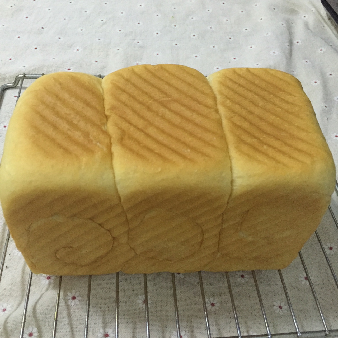 牛奶吐司（附详细步骤图）