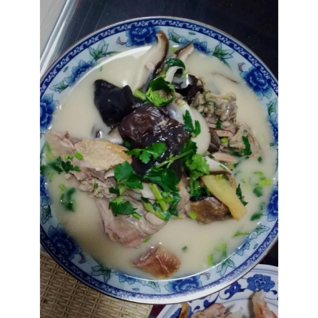 超好喝鸭架汤