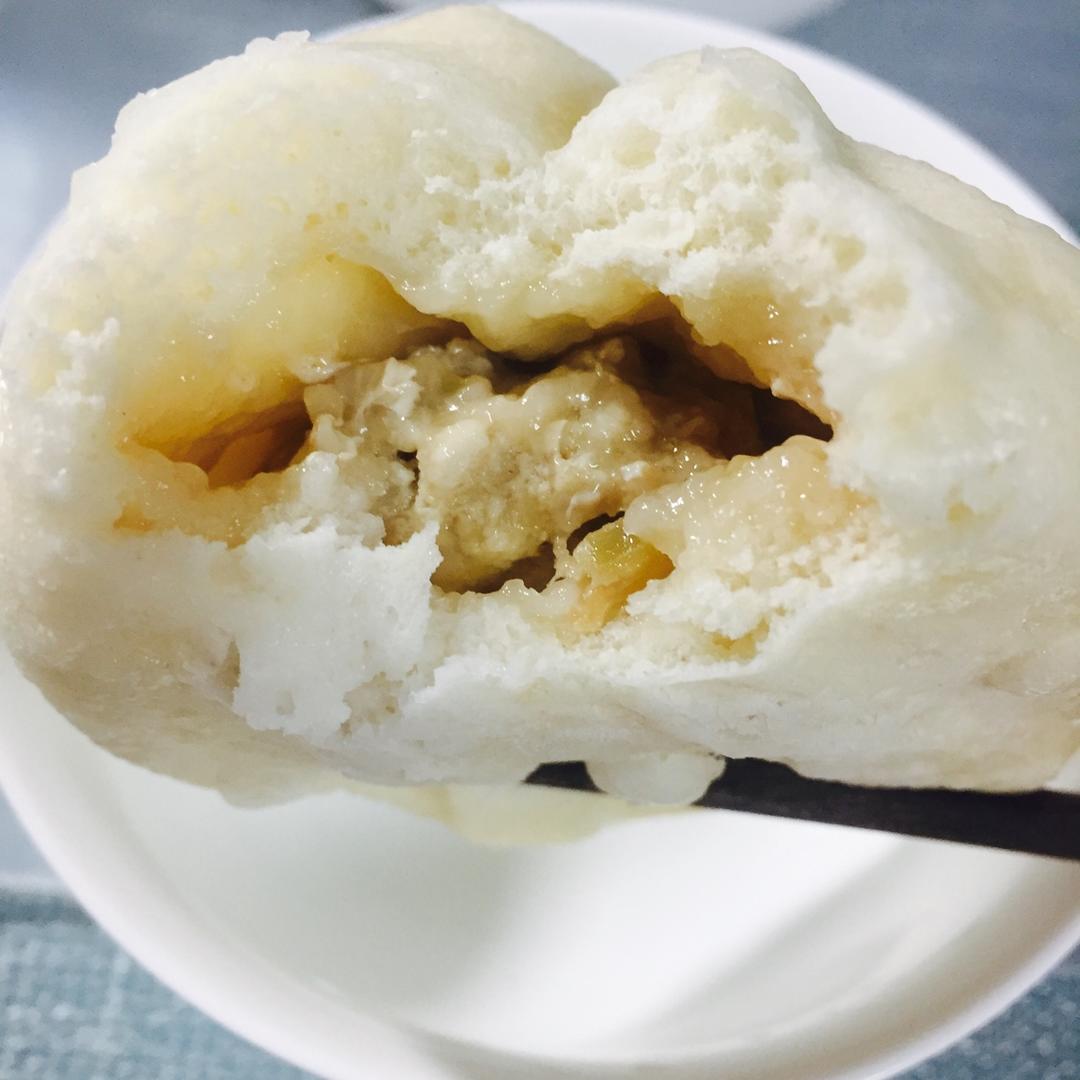 榨菜鲜肉包子