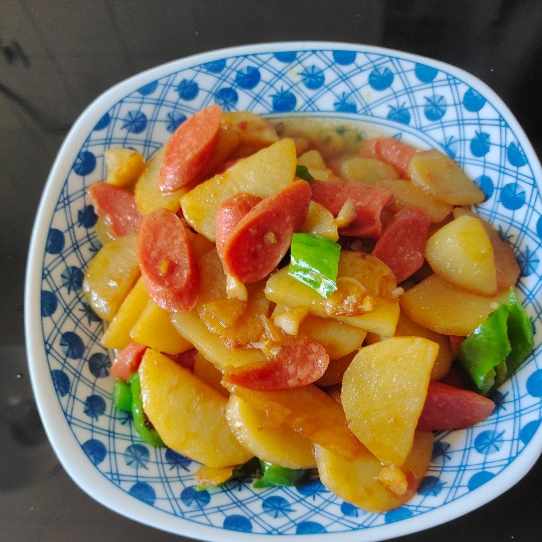 土豆片炒火腿肠