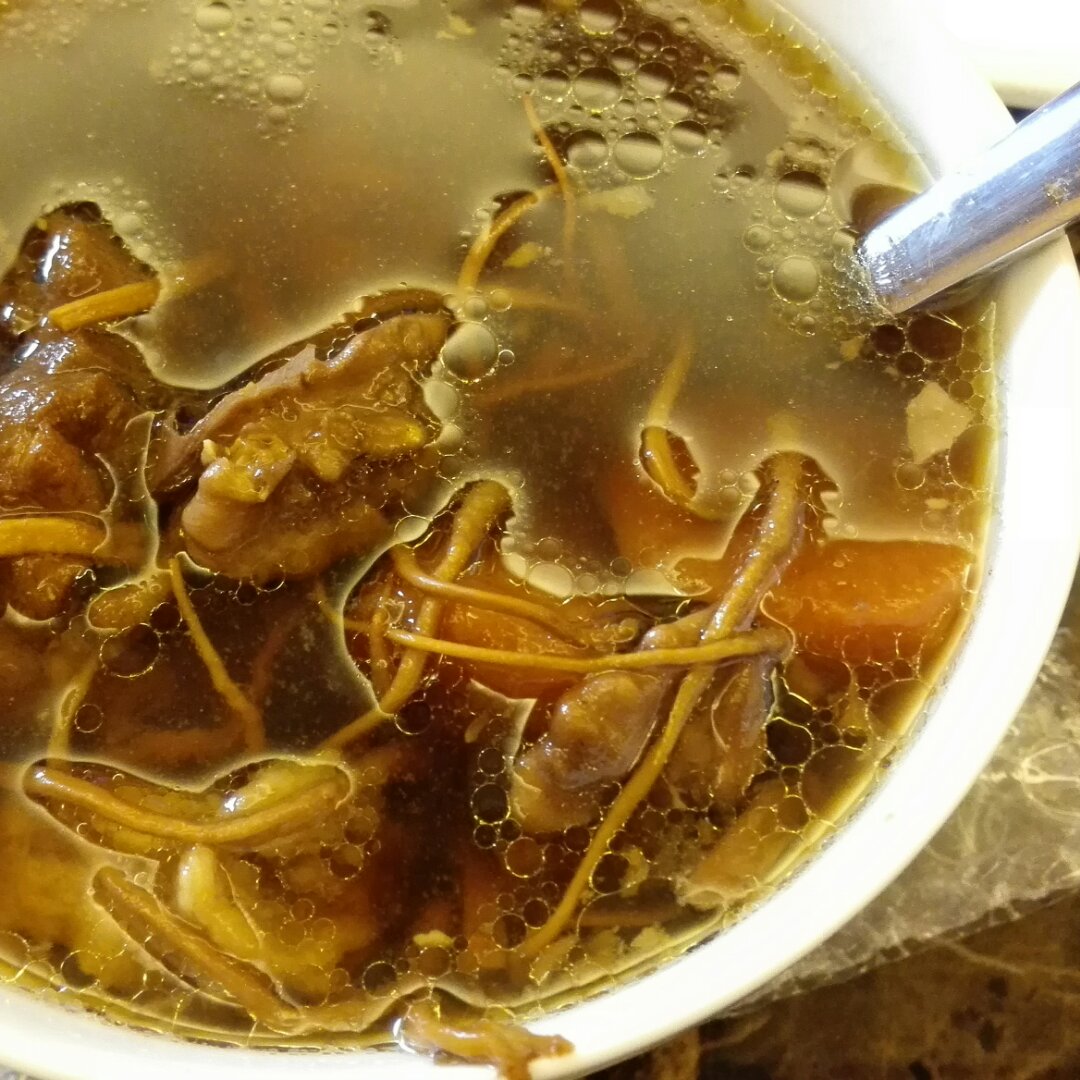 核桃虫草花骨头汤