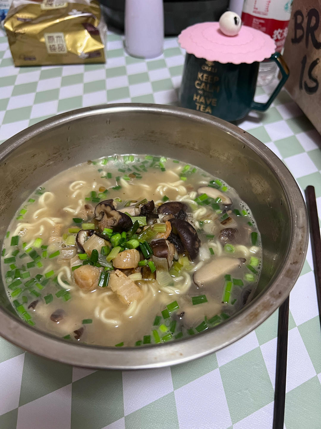 冬菇瑶柱紫菜汤面