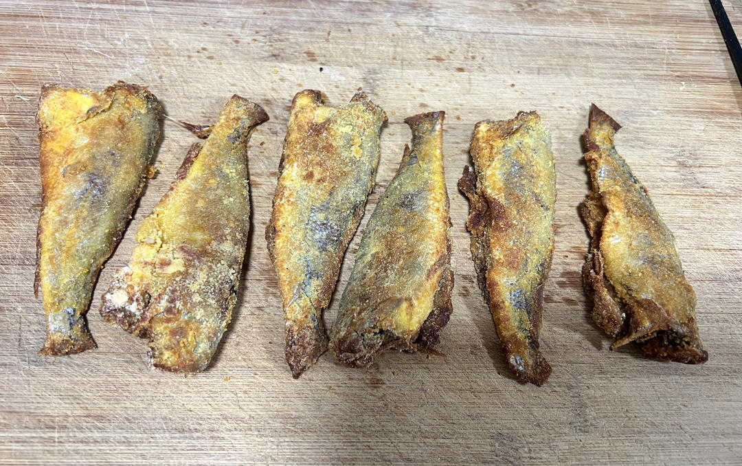 空气炸锅版香酥小黄花鱼，少油更健康，外焦里嫩还解馋