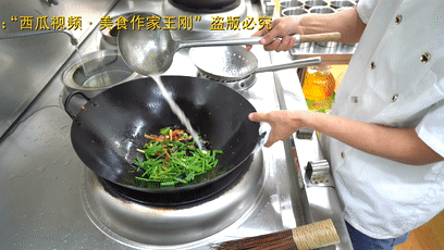 廚師長教你：“小炒黑木耳”的家常做法，味道口感很不錯，收藏了的做法 步驟20