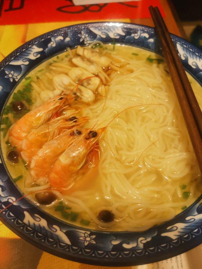 海鲜汤面