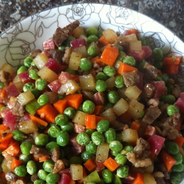 四季如春--豌豆土豆萝卜牛肉丁