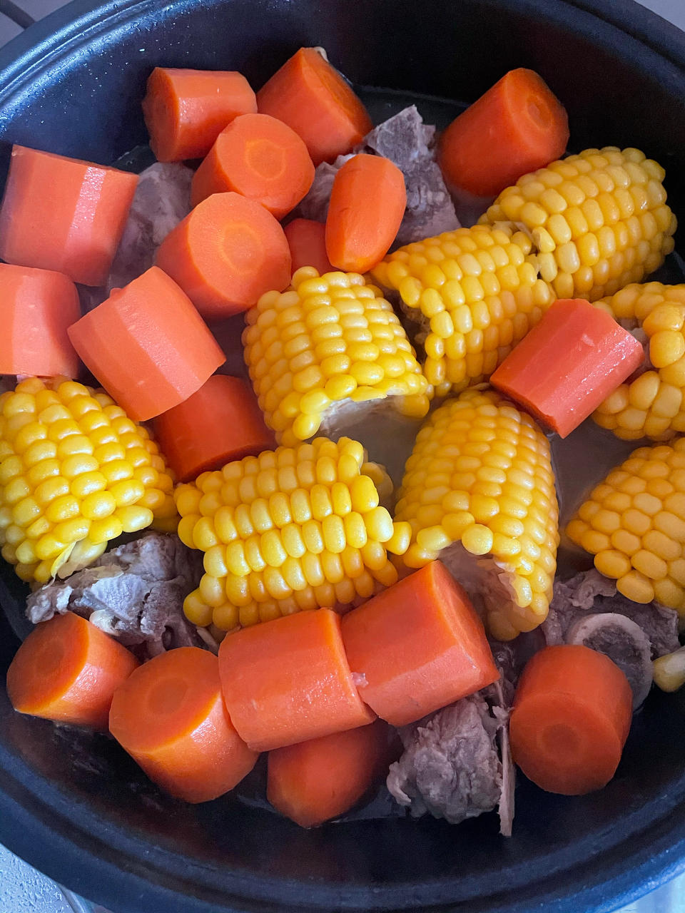 连吃三碗的玉米山药排骨汤