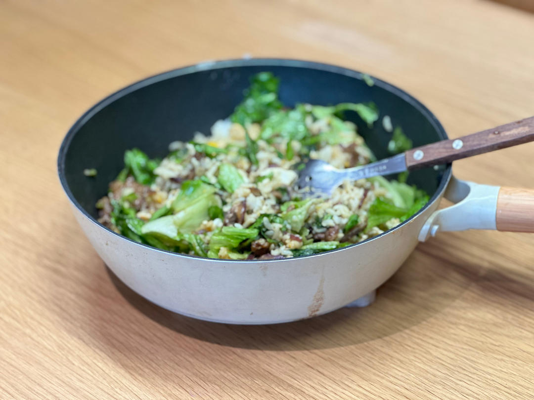 生菜牛肉拌饭