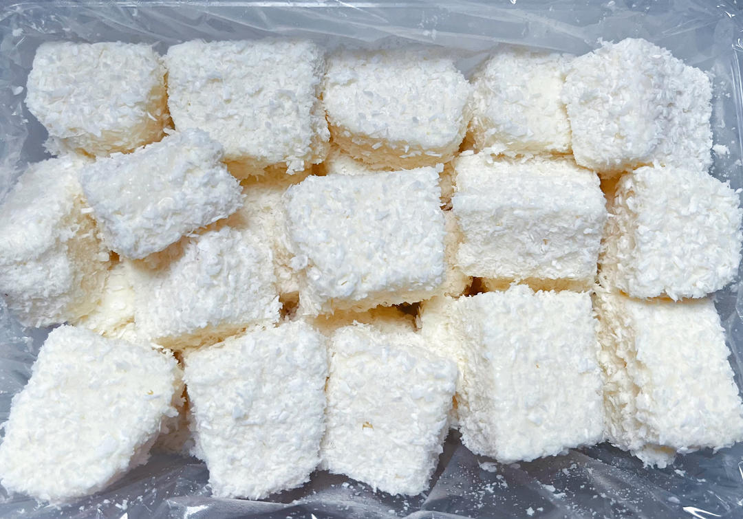 完胜85度C牛奶椰丝小方