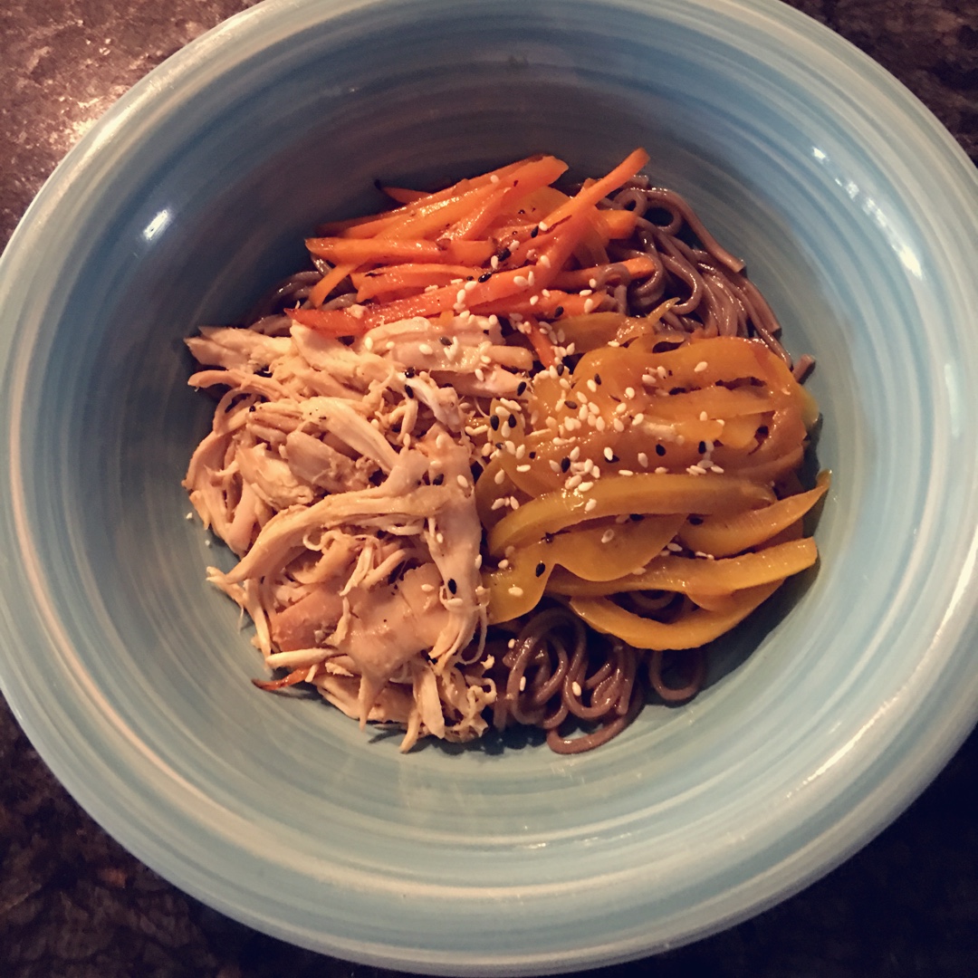 麻酱鸡丝荞麦冷面