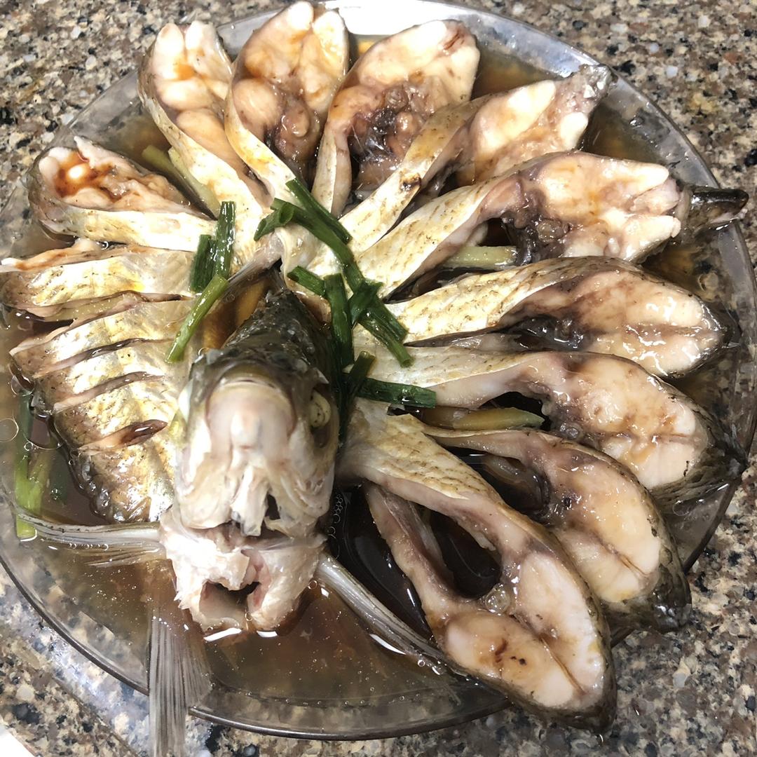 孔雀开屏清蒸鱼