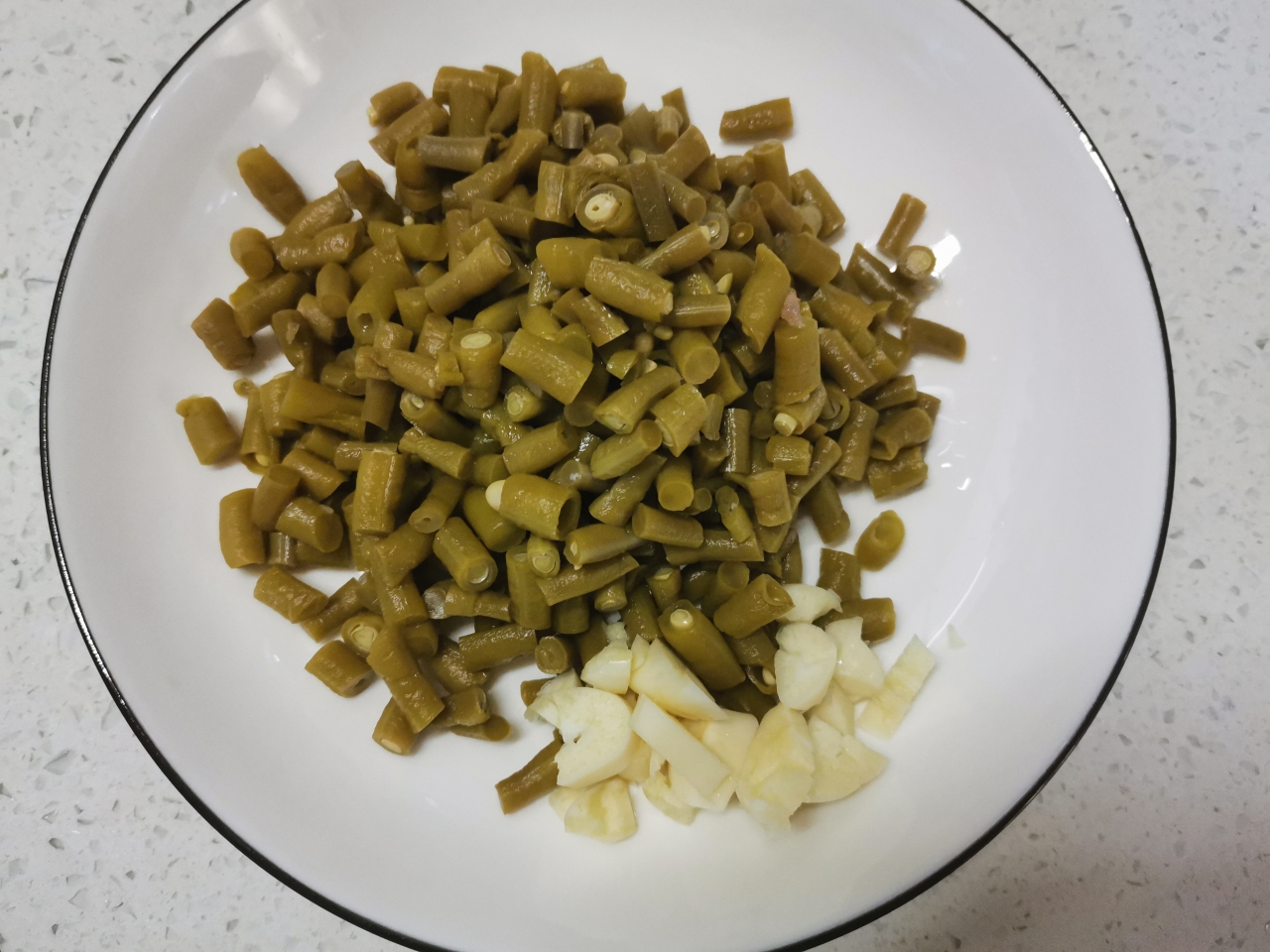 酸豇豆炒肉沫的做法 步骤2
