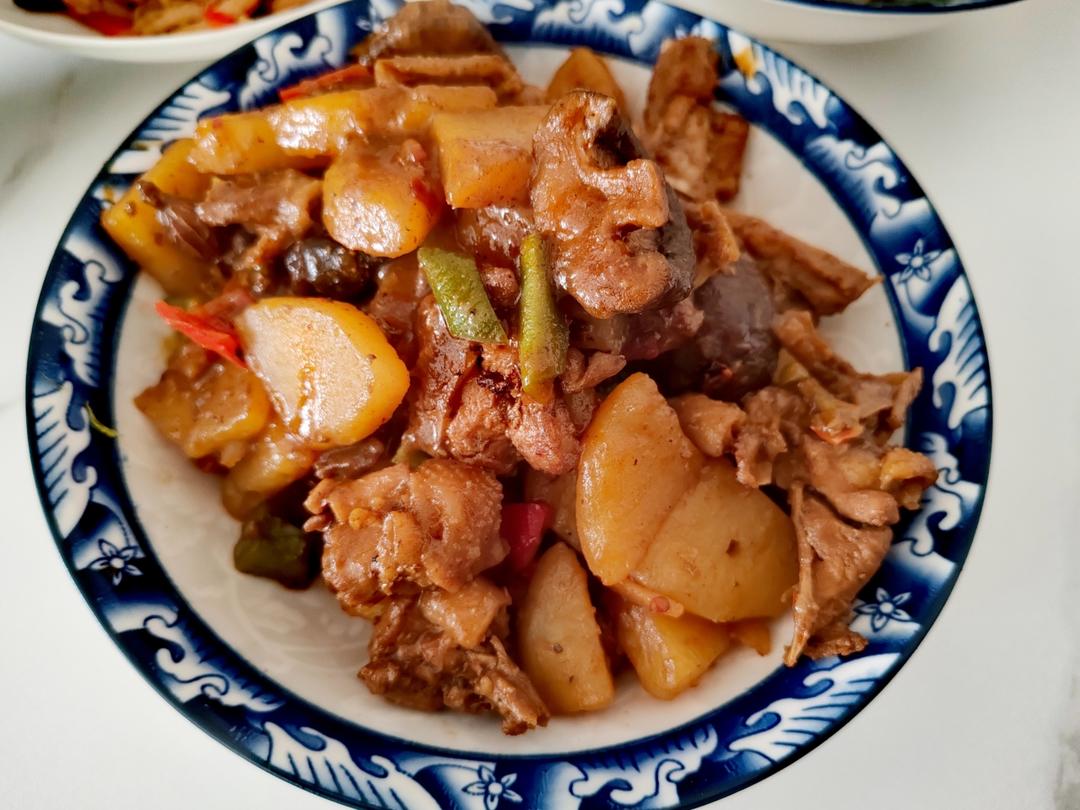 川味土豆香菇烧鸡