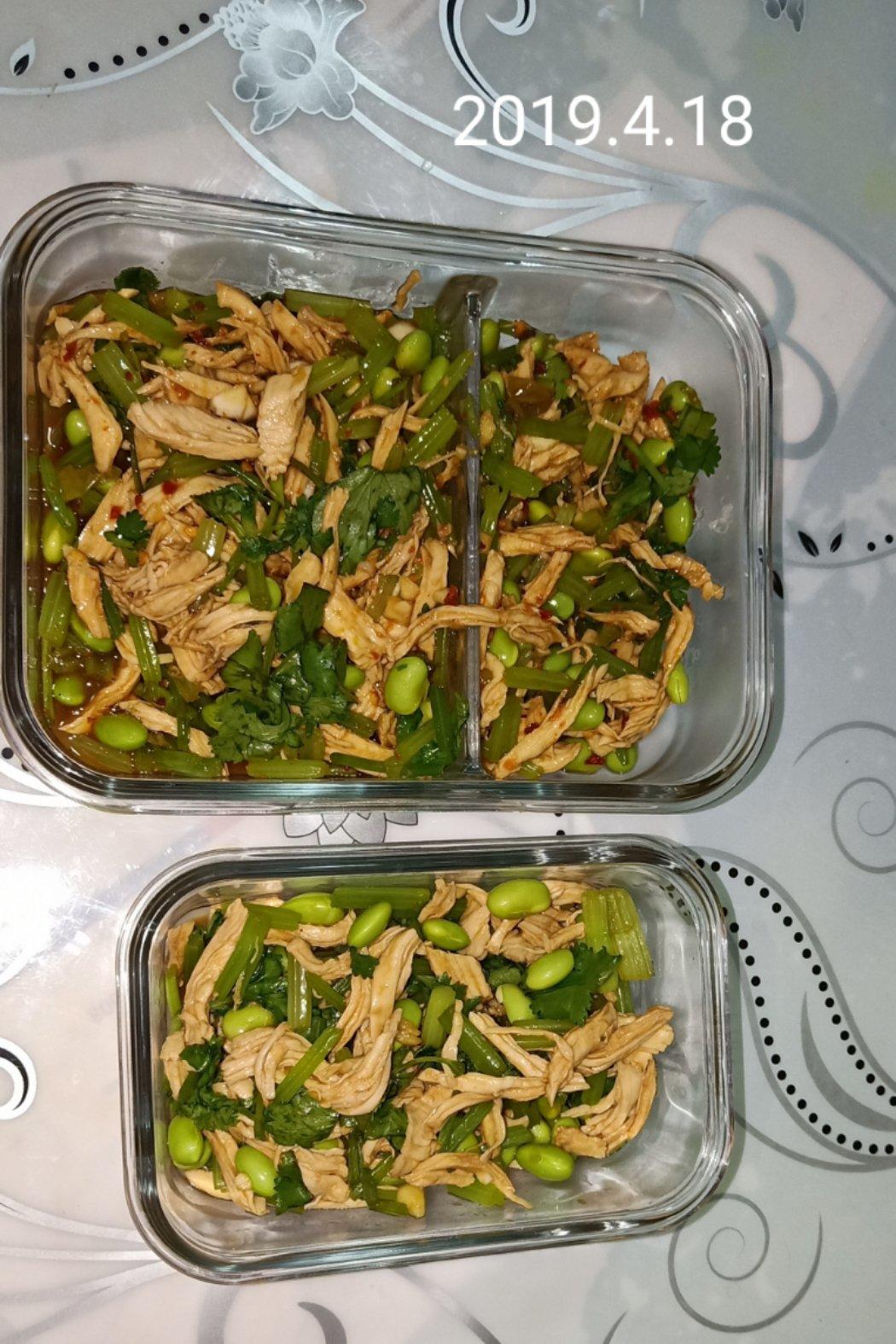香芹凉拌手撕鸡胸肉 低卡减肥方便快捷~