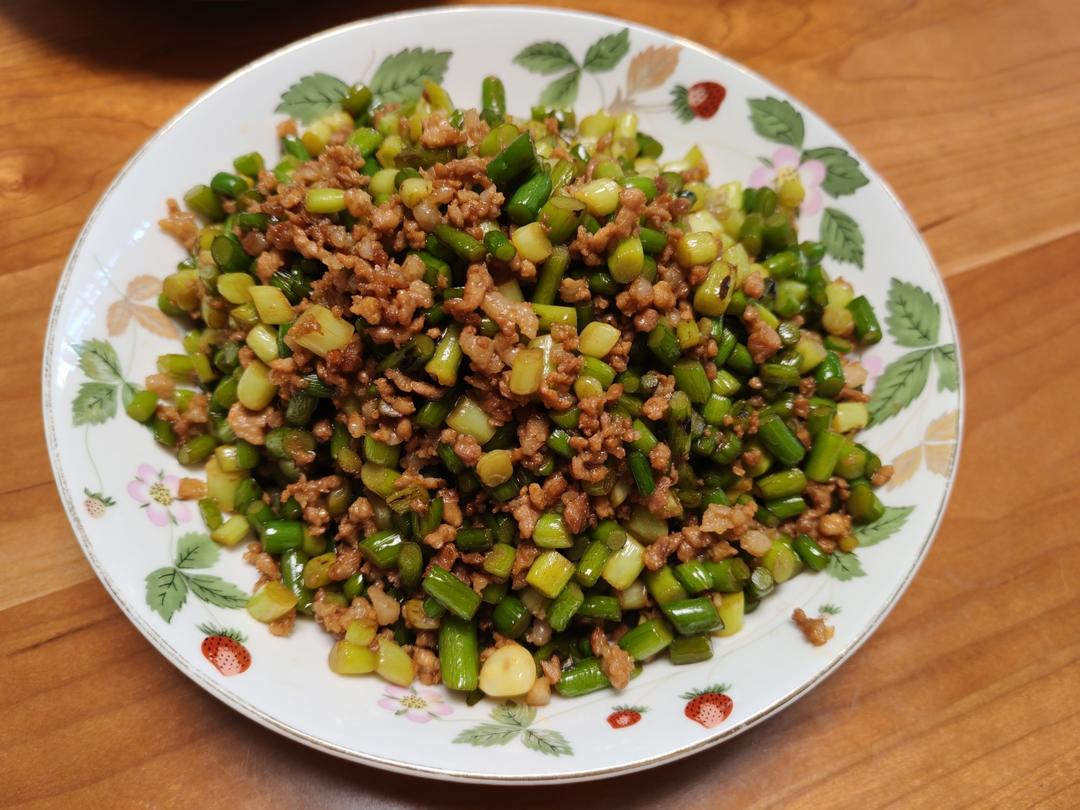 蒜苔炒肉末，三碗米饭都不够吃