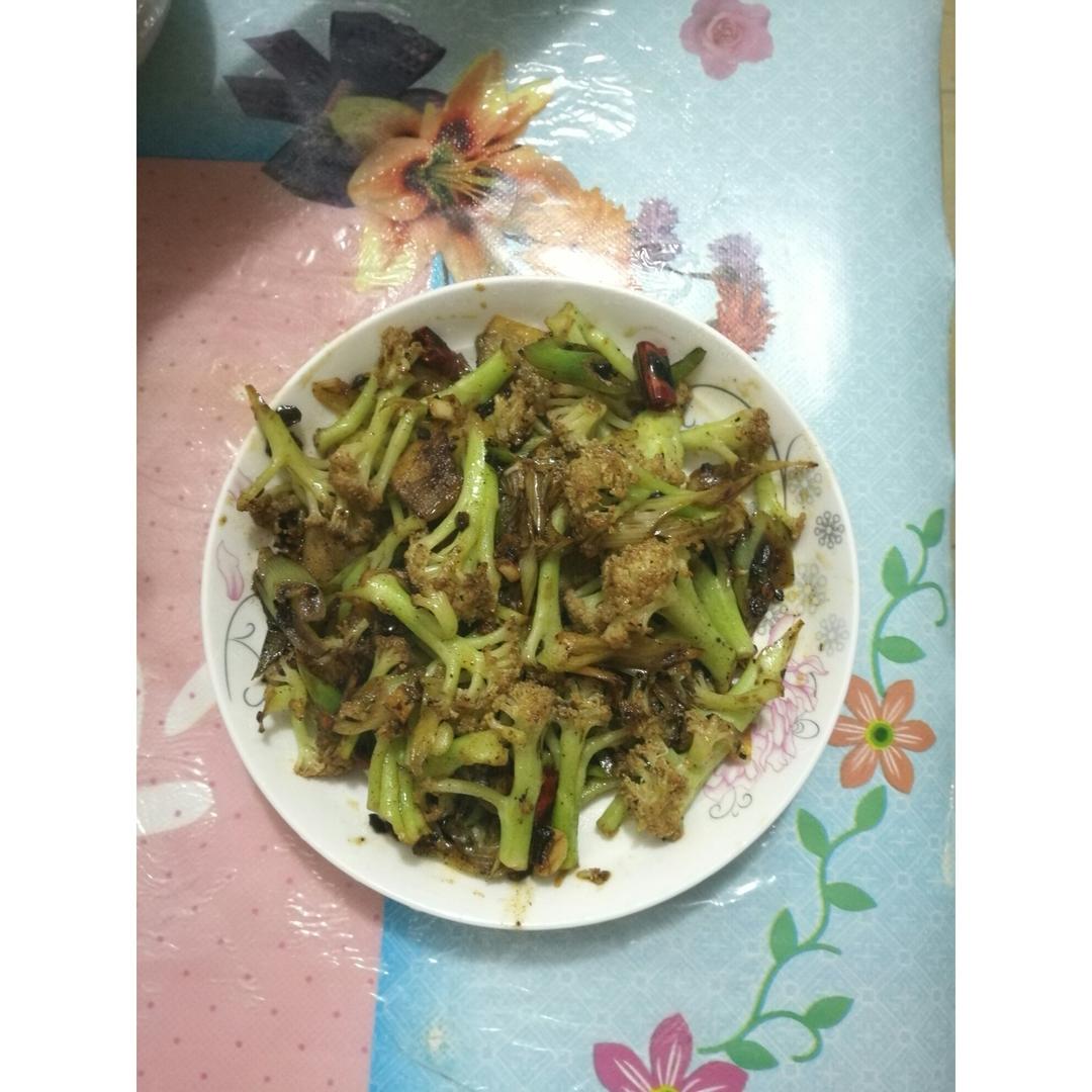 很“浪费”米饭的家常菜之一-------干锅菜花
