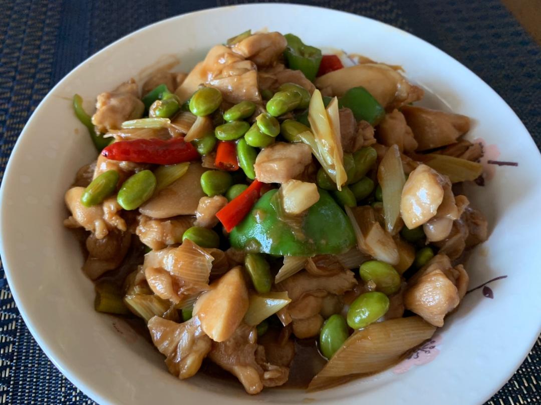毛豆炒鸡丁 | 一勺接一勺 根本停不下来