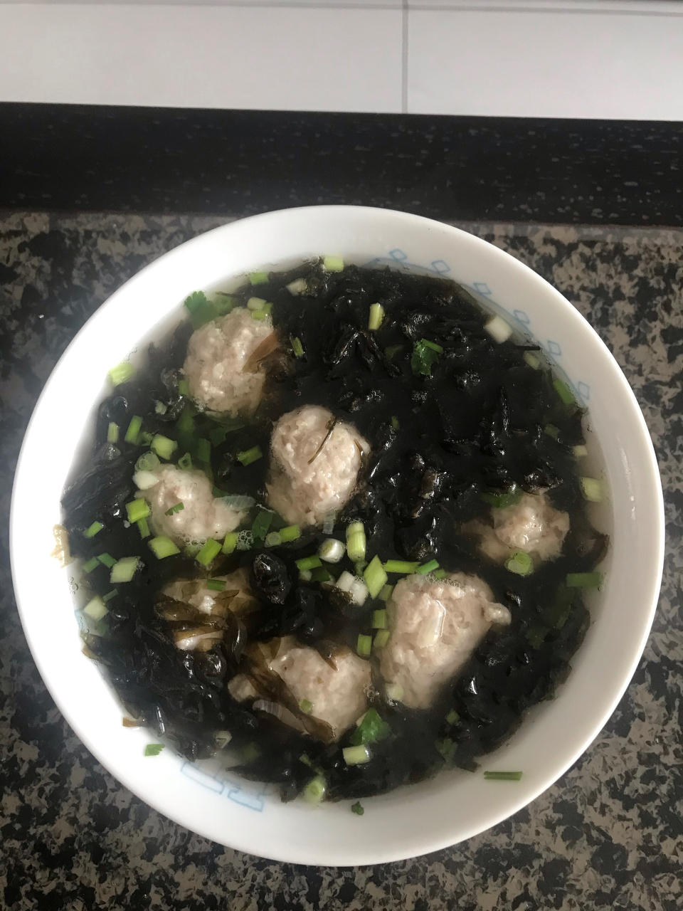 🔥这个季节一定要给孩子多喝这道紫菜肉丸汤，补铁又补钙❗️