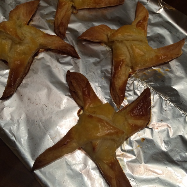 安琪-12做的草莓风车酥