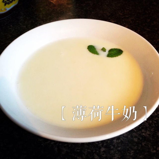 薄荷牛奶饮
