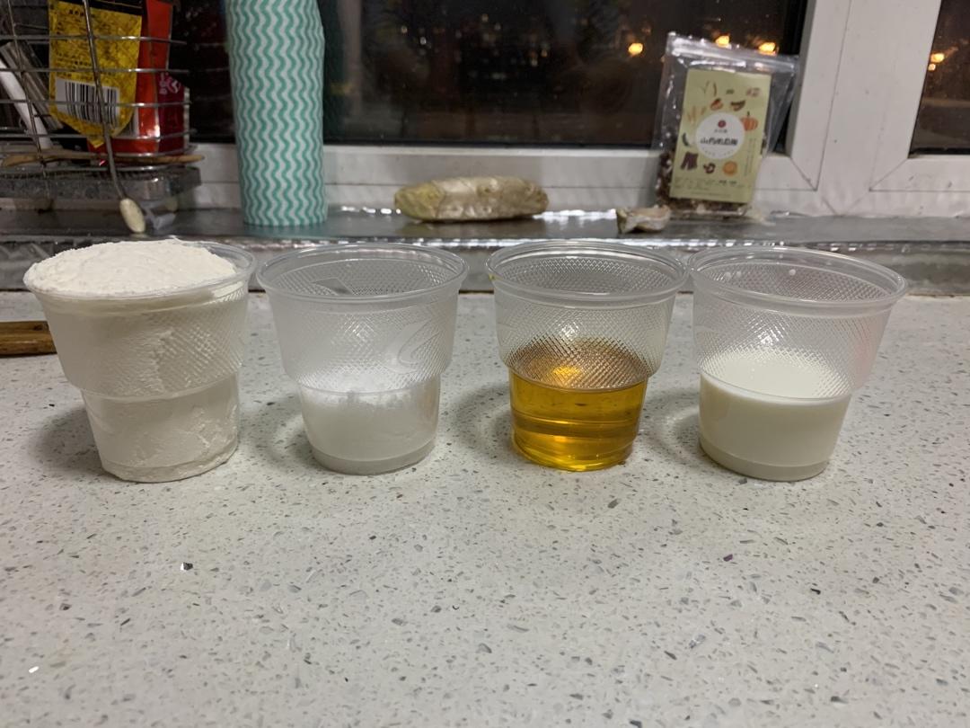 不用电子称只需要普通电饭锅做的电饭锅蛋糕