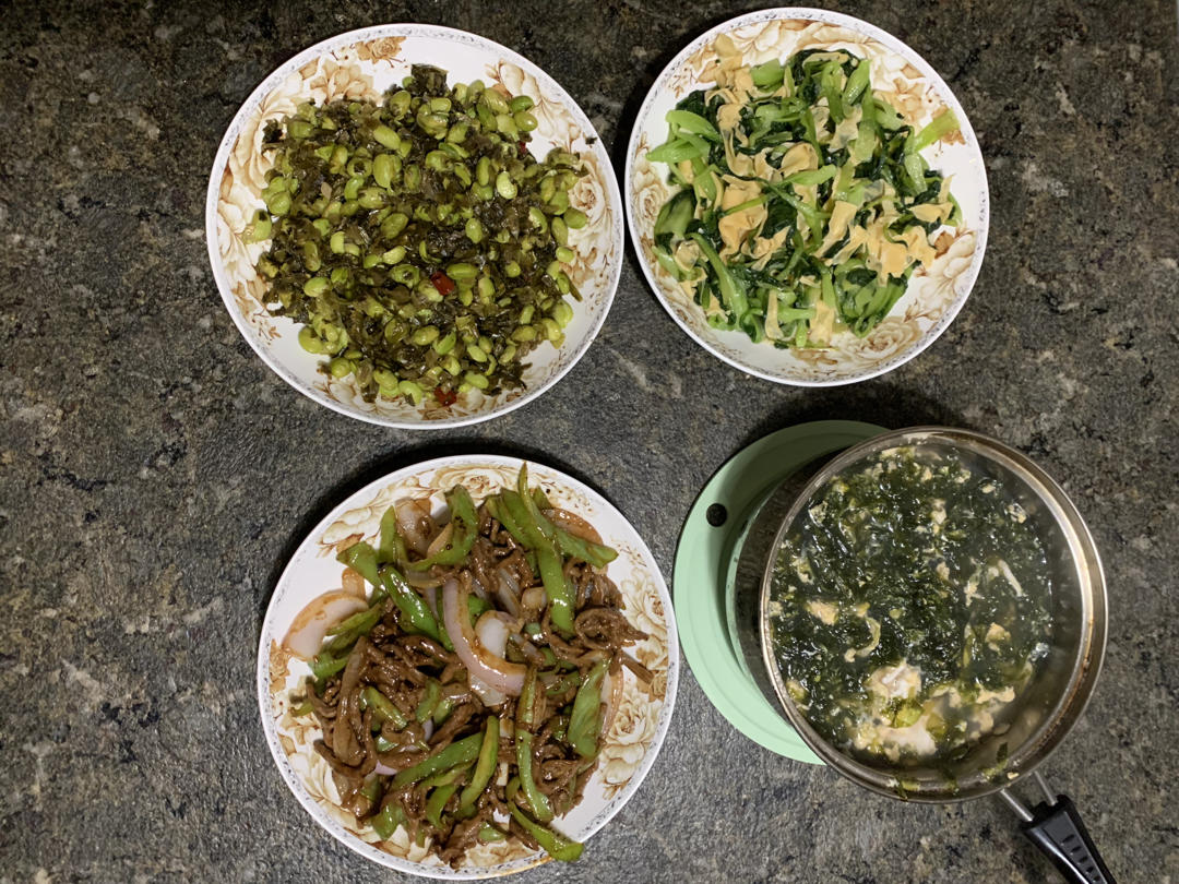 豆腐皮鸡毛菜