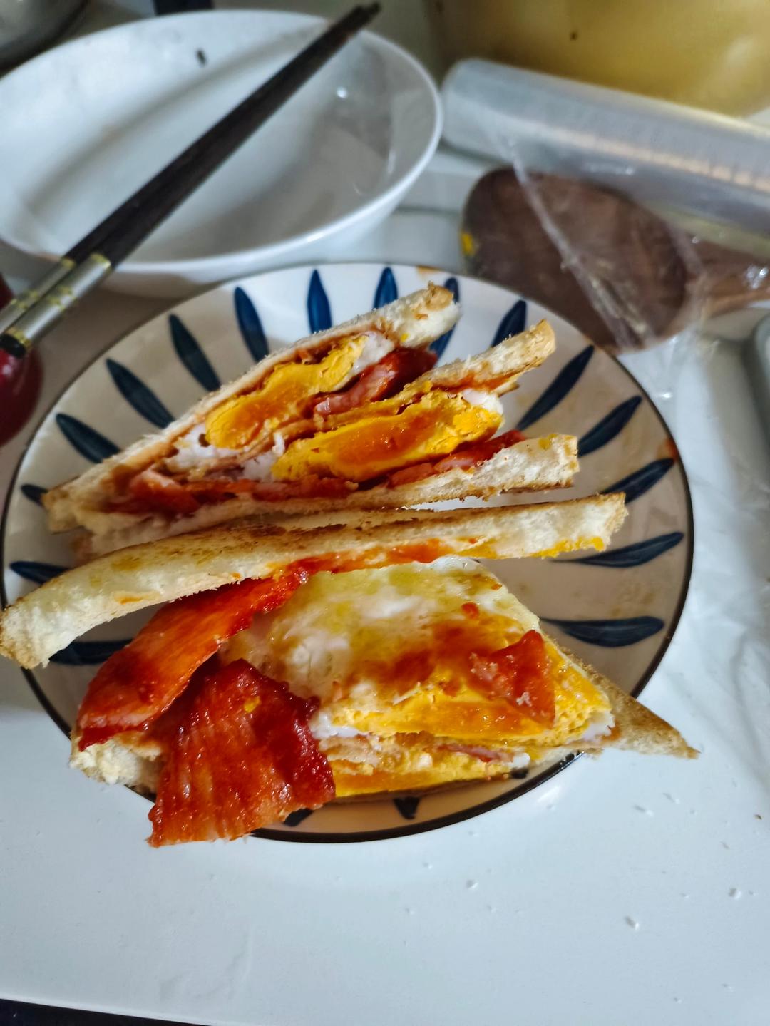 三明治，快速简单的早餐的做法