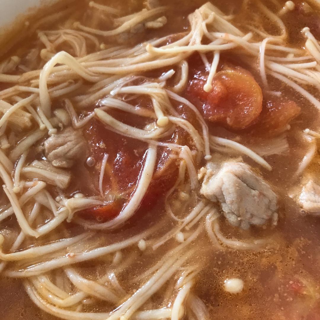 番茄金针菇瘦肉汤
