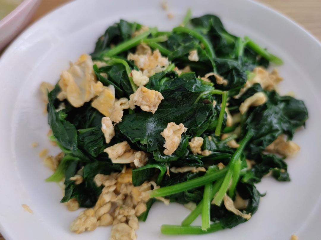 可缓解用眼疲劳的鸡蛋炒菠菜来啦