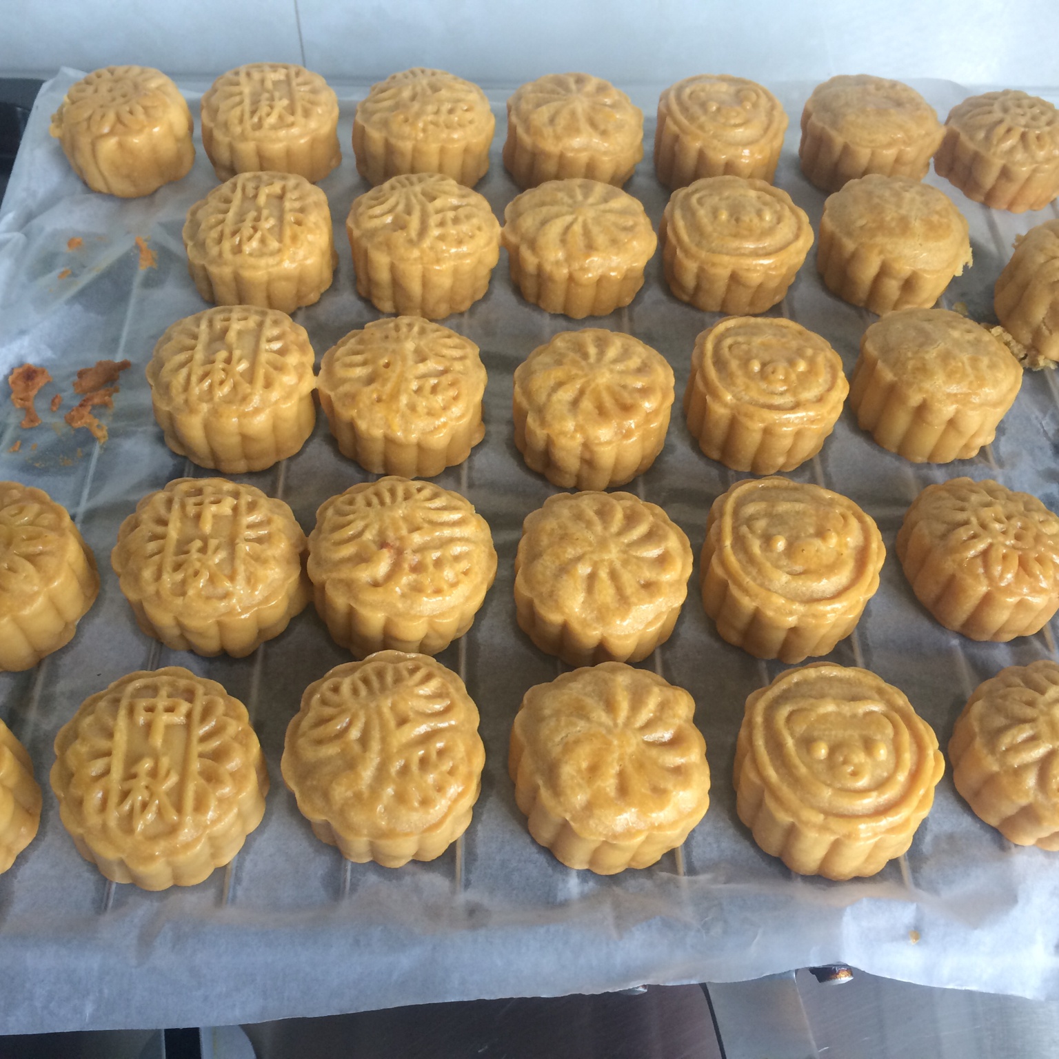 广式月饼——蛋黄莲蓉月饼