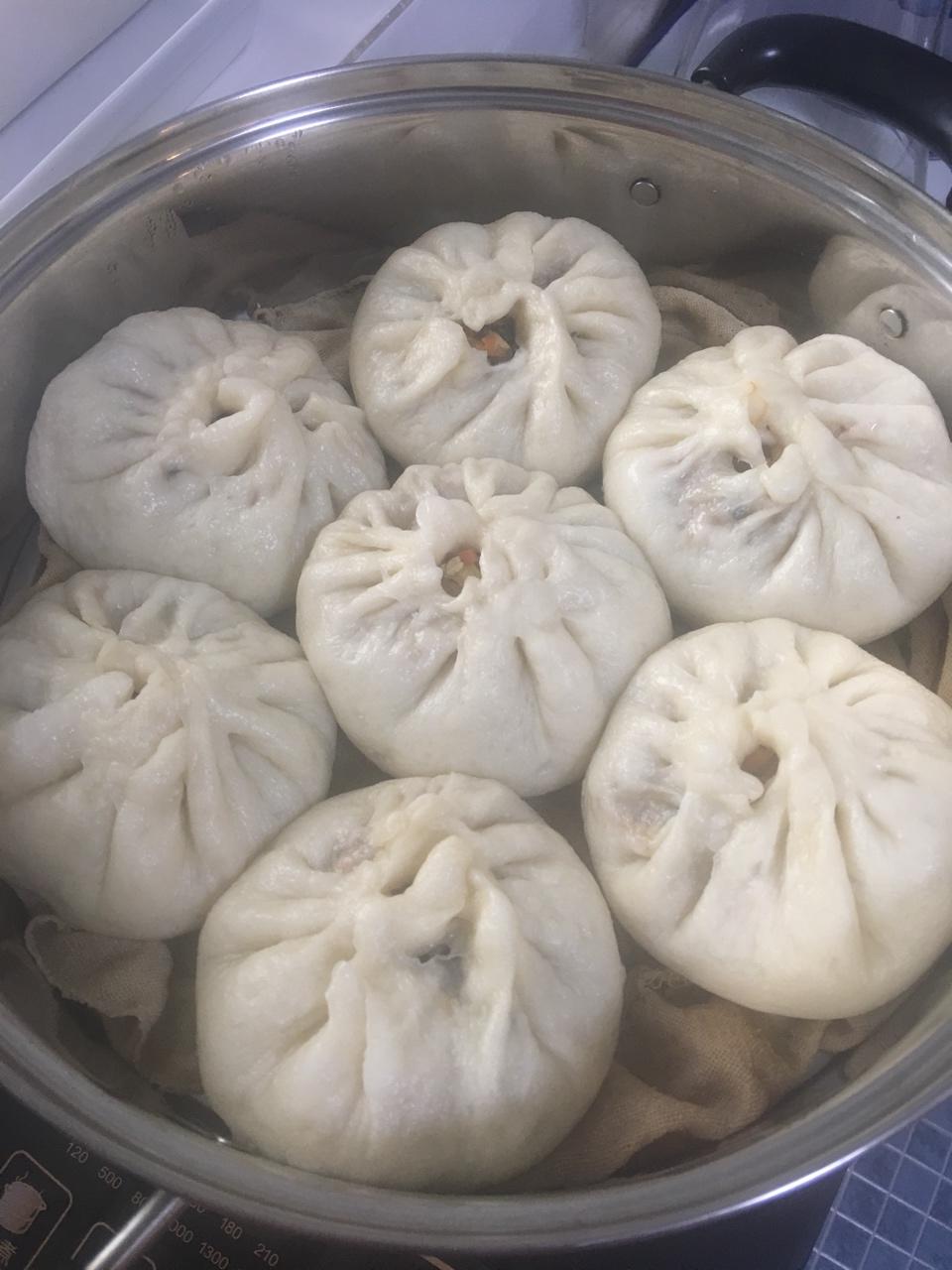 胡萝卜木耳鸡蛋素包子