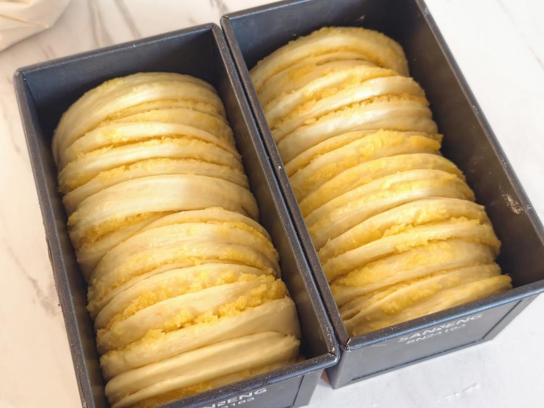 顶级黄金椰蓉吐司