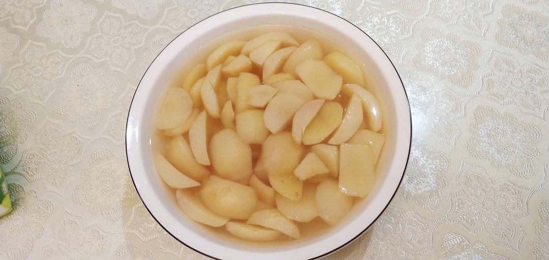 手残党都会的糖水桃罐头