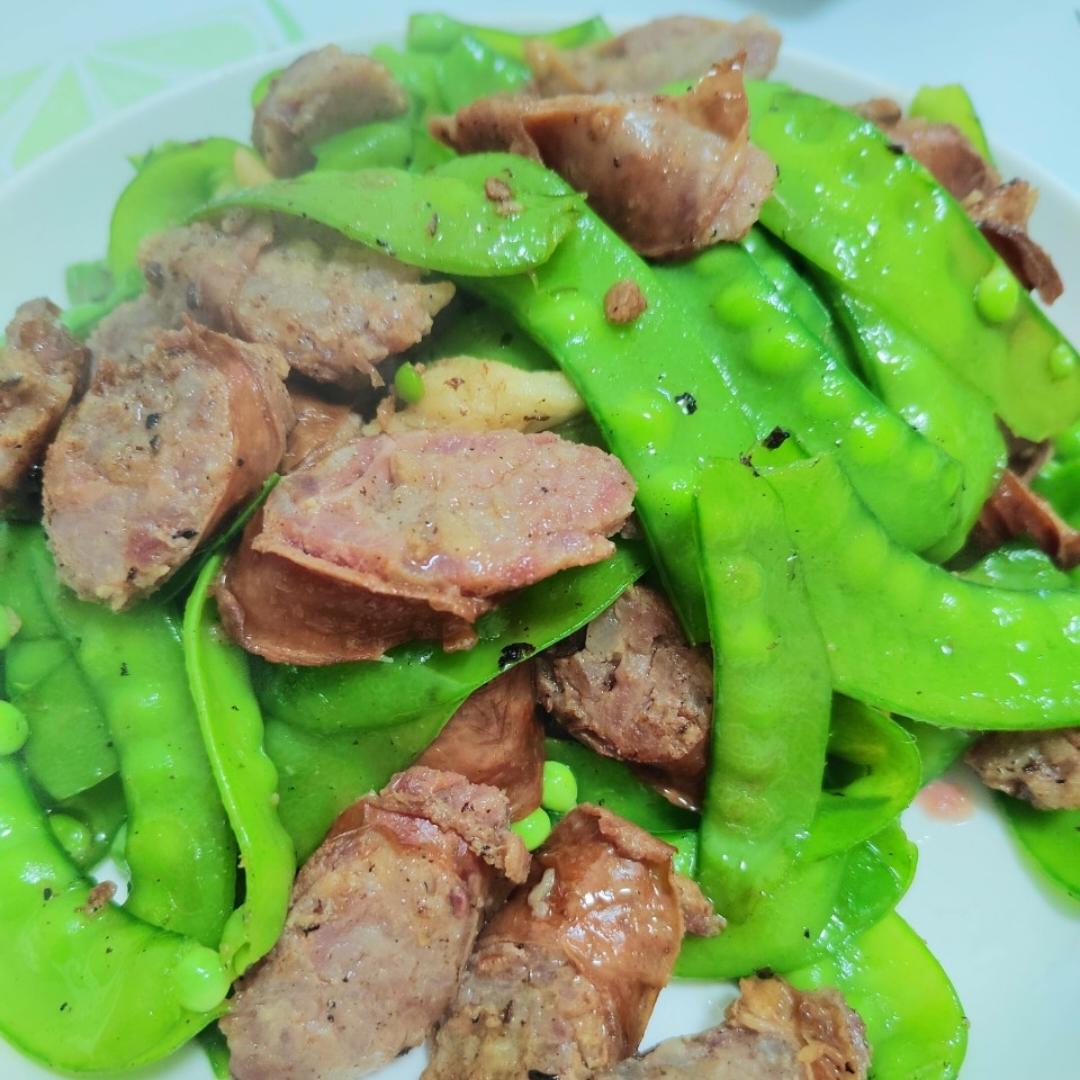 无比简单的荷兰豆炒腊肠，营养又好吃～！