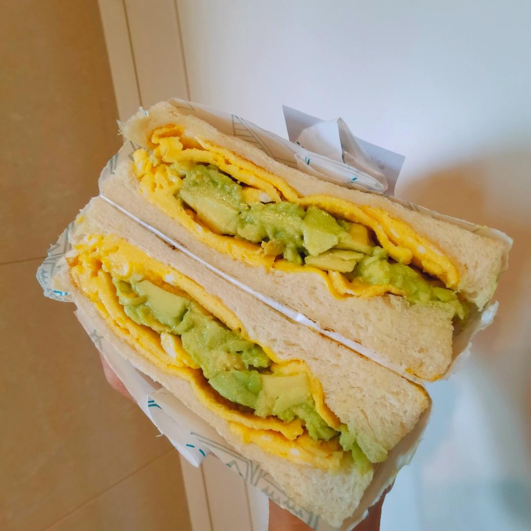 🥑🍳牛油果鸡蛋三明治