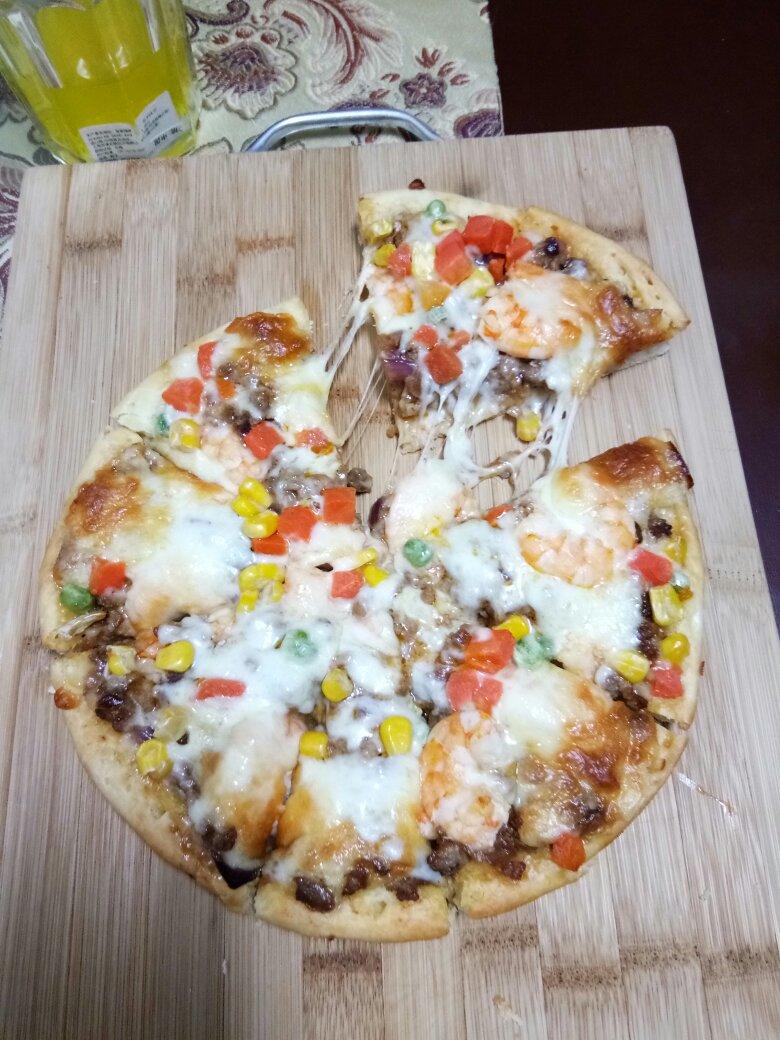 8寸纯手工什锦披萨